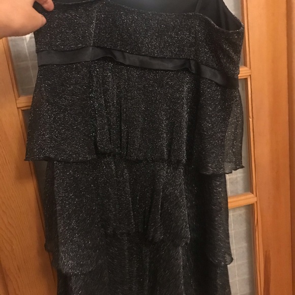 Le chateau black sparkly strechy baby doll dress - Picture 6 of 7